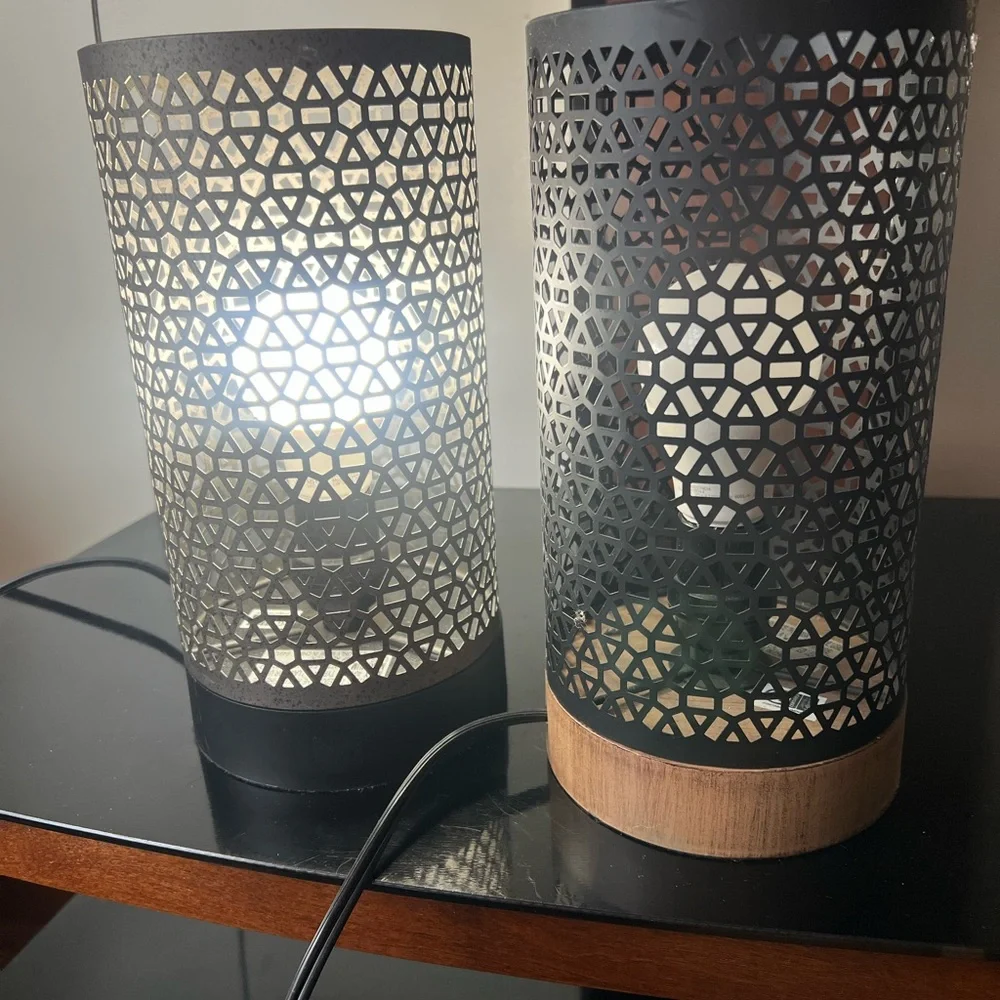 2 pieces metal lamps like new
